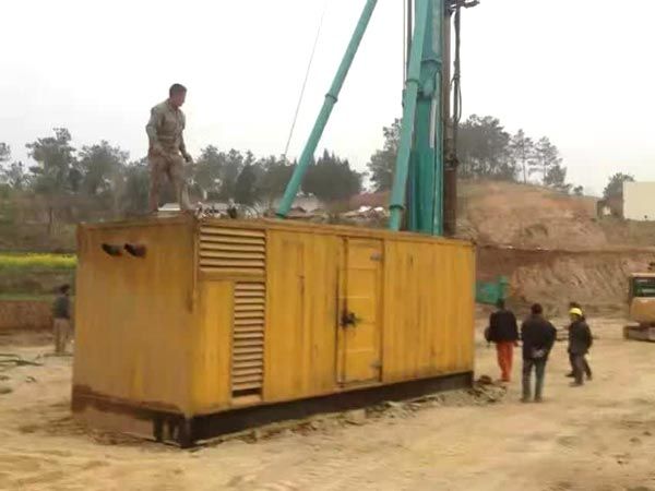 马村如何判断水冷式机油散热器密封件是否需要更换?